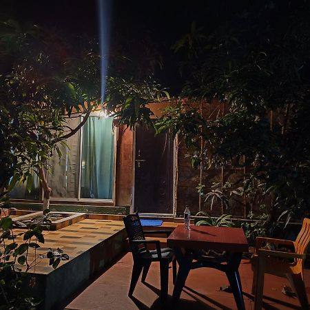 Lotus Riya Home Stay Hampi Exterior photo