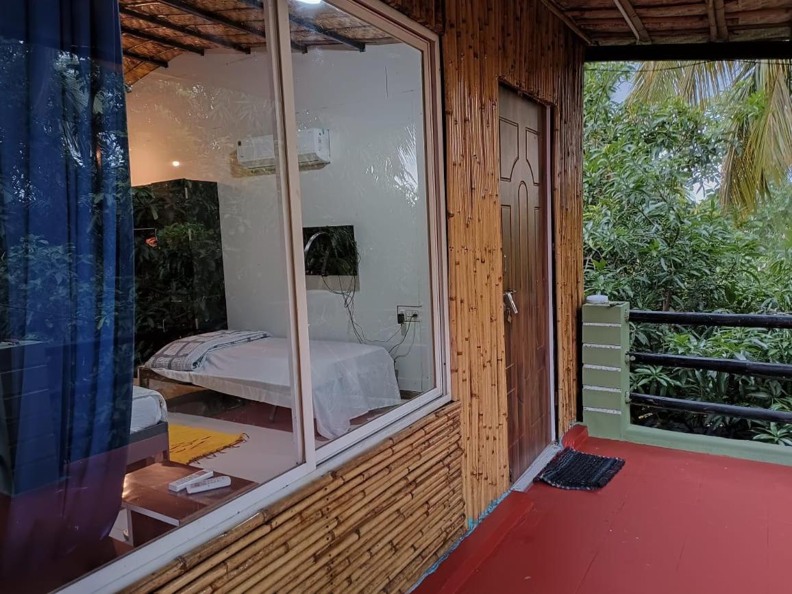 Lotus Riya Home Stay Hampi Exterior photo