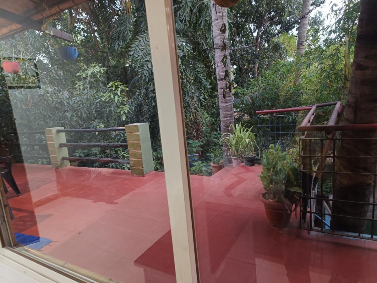 Lotus Riya Home Stay Hampi Exterior photo